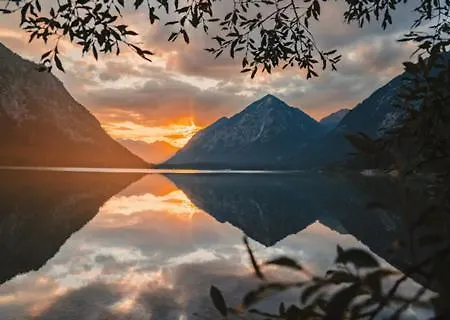 Gipfelblick- Tiroler Zugspitze Arena In Бибервир